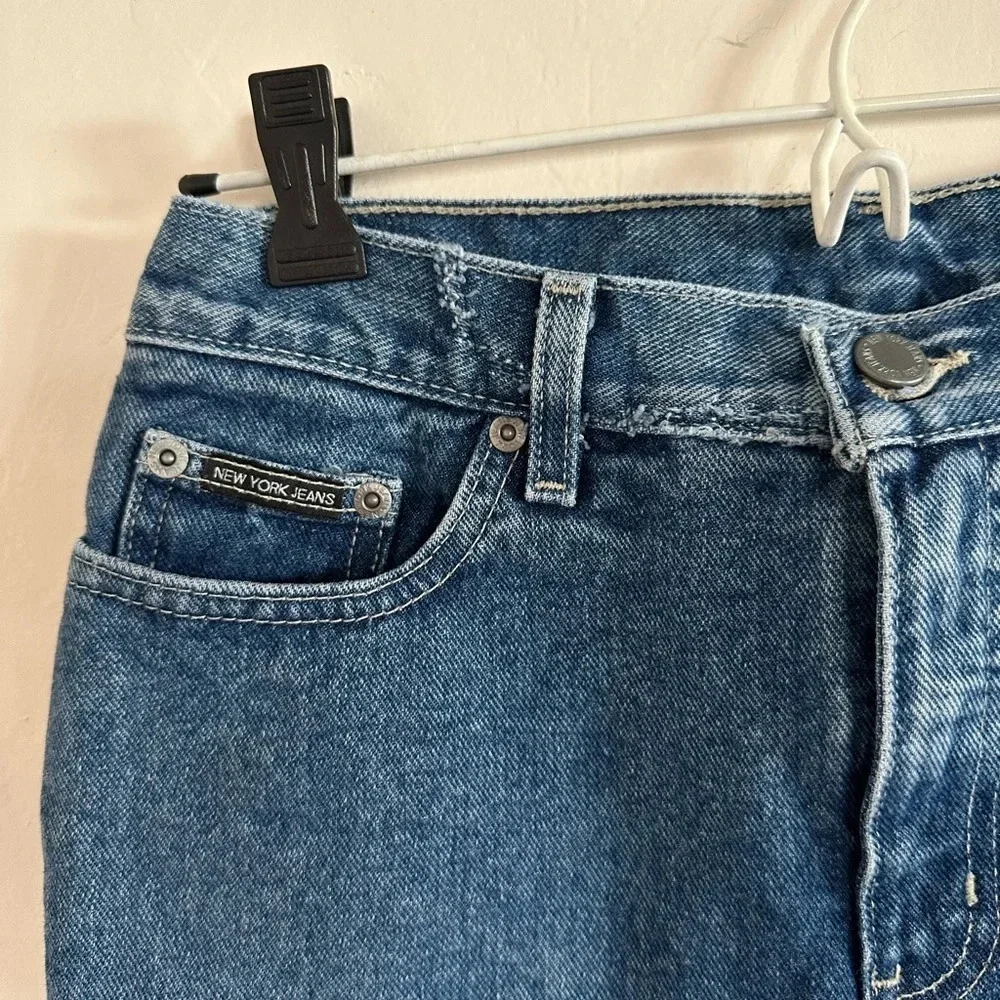 Vintage High Waisted Mom Jeans Petite Medium Blue Wash Denim 26” Waist - Picture 3 of 7